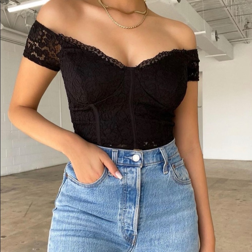 NWT Lace Crop Top